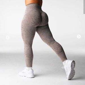 Taupe Seamless NVGTN leggings